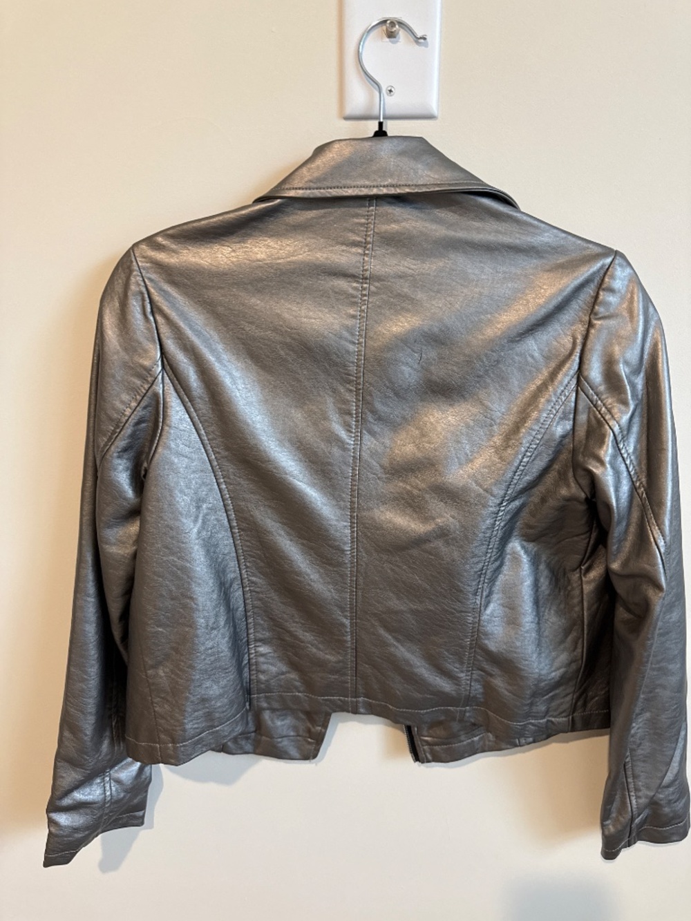 Leather jacket - Picture 4 of 4
